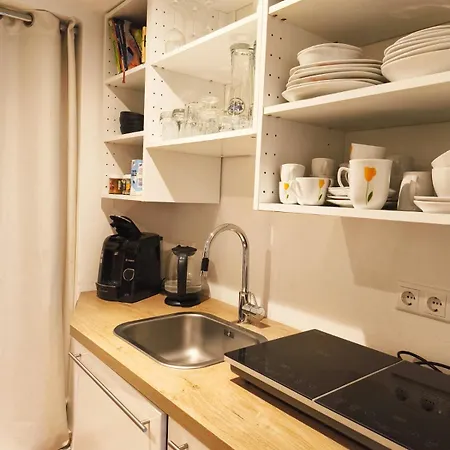 Appartement Stadtnaher Heller Souterrain