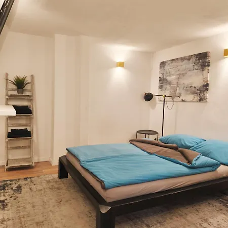 Stadtnaher Heller Souterrain Appartement *